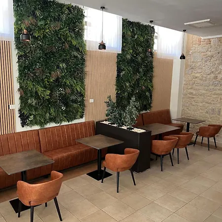 Park Hotel