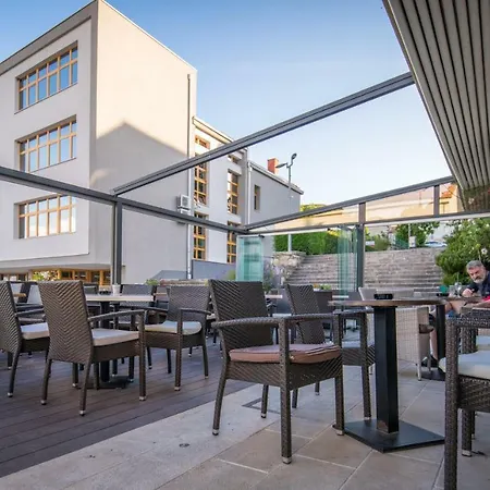 Park Hotel